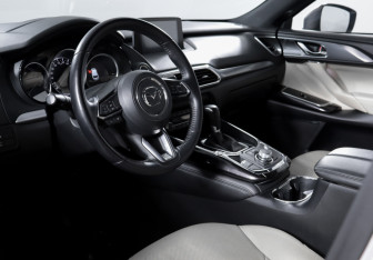 Подержанный автомобиль Mazda CX-9 2019 года (14 фото)