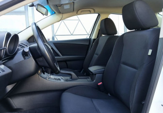 Подержанный автомобиль Mazda 3 Sedan 2011 года (18 фото)