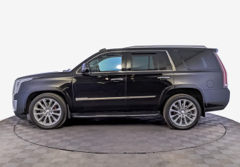 Подержанный автомобиль Cadillac Escalade Suv 2019 года (8 фото)