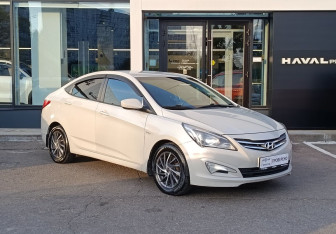 Подержанный автомобиль Hyundai Solaris Sedan 2015 года (3 фото)