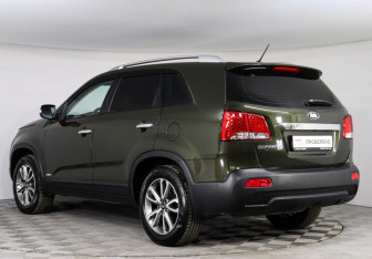 Подержанный автомобиль Kia Sorento 2009 года (7 фото)