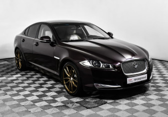 Подержанный автомобиль Jaguar XF Sedan 2011 года (3 фото)