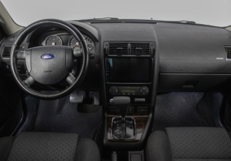 Подержанный автомобиль Ford Mondeo Sedan 2005 года (13 фото)