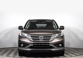 Подержанный автомобиль Honda CR-V 2013 года (2 фото)