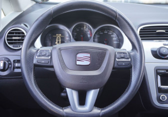 Подержанный автомобиль SEAT Altea 2012 года (14 фото)