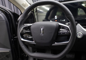 Новый FAW Bestune B70 2023 (17 фото)