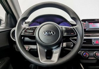 Подержанный автомобиль Kia Cerato Sedan 2020 года (21 фото)