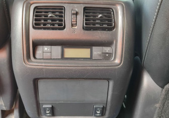 Подержанный автомобиль Nissan Pathfinder 2015 года (22 фото)