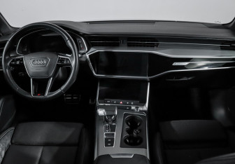 Подержанный автомобиль Audi A6 Sedan 2019 года (12 фото)