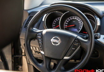 Подержанный автомобиль Nissan Murano Suv 2010 года (10 фото)