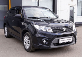 Подержанный автомобиль Suzuki Vitara 2018 года (3 фото)