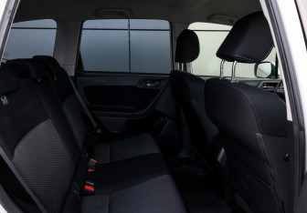 Подержанный автомобиль Subaru Forester Suv 2014 года (11 фото)