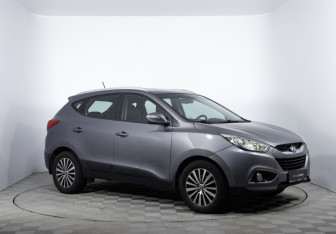 Подержанный автомобиль Hyundai ix35 2011 года (3 фото)