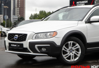 Подержанный автомобиль Volvo XC70 2014 года (16 фото)