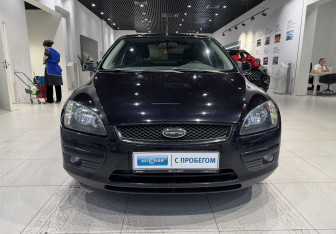Подержанный автомобиль Ford Focus Sedan 2006 года (2 фото)