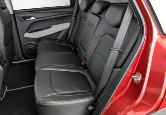 Подержанный автомобиль Chevrolet Captiva 2022 года (18 фото)