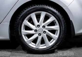 Подержанный автомобиль Mazda 6 Sedan 2012 года (15 фото)