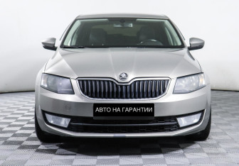 Подержанный автомобиль Skoda Octavia Liftback 2013 года (2 фото)