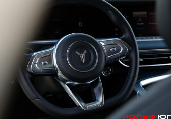 Подержанный автомобиль Voyah Free 2022 года (11 фото)