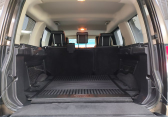 Подержанный автомобиль Land Rover Discovery 2013 года (11 фото)