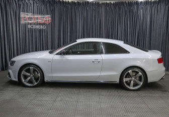 Подержанный автомобиль Audi A5 Coupe 2016 года (8 фото)