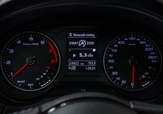 Подержанный автомобиль Audi A3 Sedan 2019 года (11 фото)