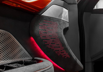 Подержанный автомобиль Zeekr 001 2023 года (28 фото)