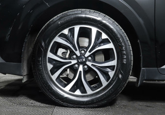 Подержанный автомобиль Kia Carnival 2021 года (8 фото)