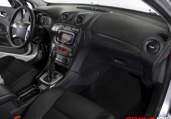 Подержанный автомобиль Ford Mondeo Sedan 2008 года (9 фото)