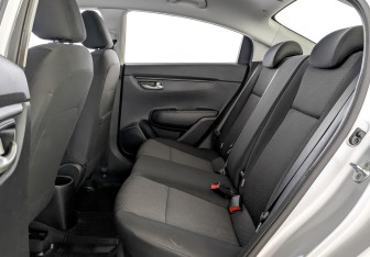 Подержанный автомобиль Kia Rio Sedan 2021 года (12 фото)