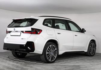 Новый BMW X1 2025 (2 фото)