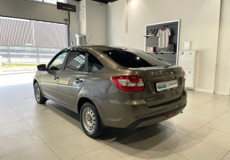 Подержанный автомобиль LADA (ВАЗ) Granta Liftback 2024 года (6 фото)