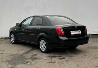 Подержанный автомобиль Chevrolet Lacetti Sedan 2012 года (7 фото)