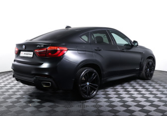 Подержанный автомобиль BMW X6 2019 года (5 фото)