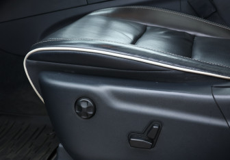 Подержанный автомобиль Jeep Grand Cherokee 2013 года (22 фото)