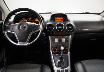 Подержанный автомобиль Opel Antara 2013 года (14 фото)