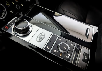 Подержанный автомобиль Land Rover Range Rover 2018 года (27 фото)
