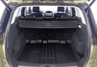 Подержанный автомобиль Ford Kuga 2013 года (10 фото)