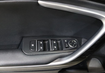 Подержанный автомобиль Kia Ceed Wagon 2019 года (11 фото)