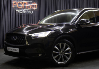 Подержанный автомобиль Infiniti QX50 2019 года (24 фото)