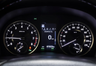 Подержанный автомобиль Toyota Alphard 2019 года (28 фото)