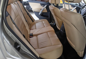 Подержанный автомобиль BMW X3 2008 года (12 фото)