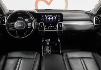 Подержанный автомобиль Kia Sorento 2021 года (8 фото)