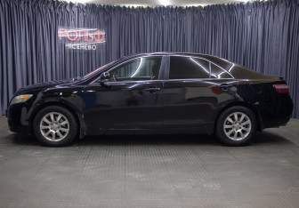 Подержанный автомобиль Toyota Camry Sedan 2009 года (8 фото)
