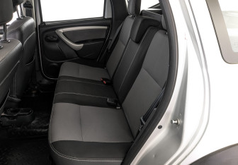 Подержанный автомобиль Renault Duster 2015 года (18 фото)