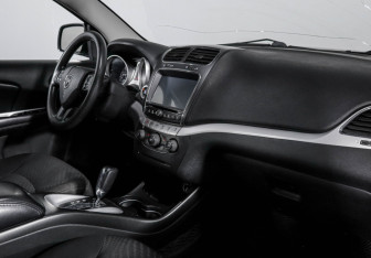 Подержанный автомобиль Dodge Journey 2011 года (9 фото)
