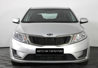 Подержанный автомобиль Kia Rio Hatchback 2012 года (2 фото)