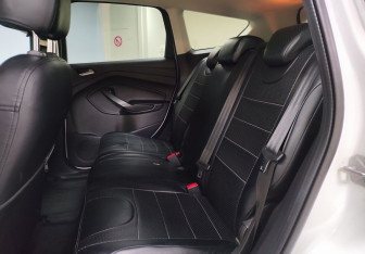 Подержанный автомобиль Ford Kuga 2013 года (12 фото)