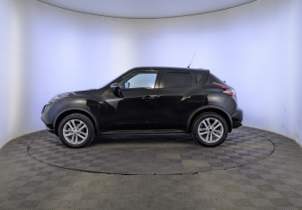Подержанный автомобиль Nissan Juke 2018 года (8 фото)