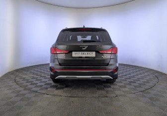 Подержанный автомобиль Jetta VS7 2023 года (6 фото)